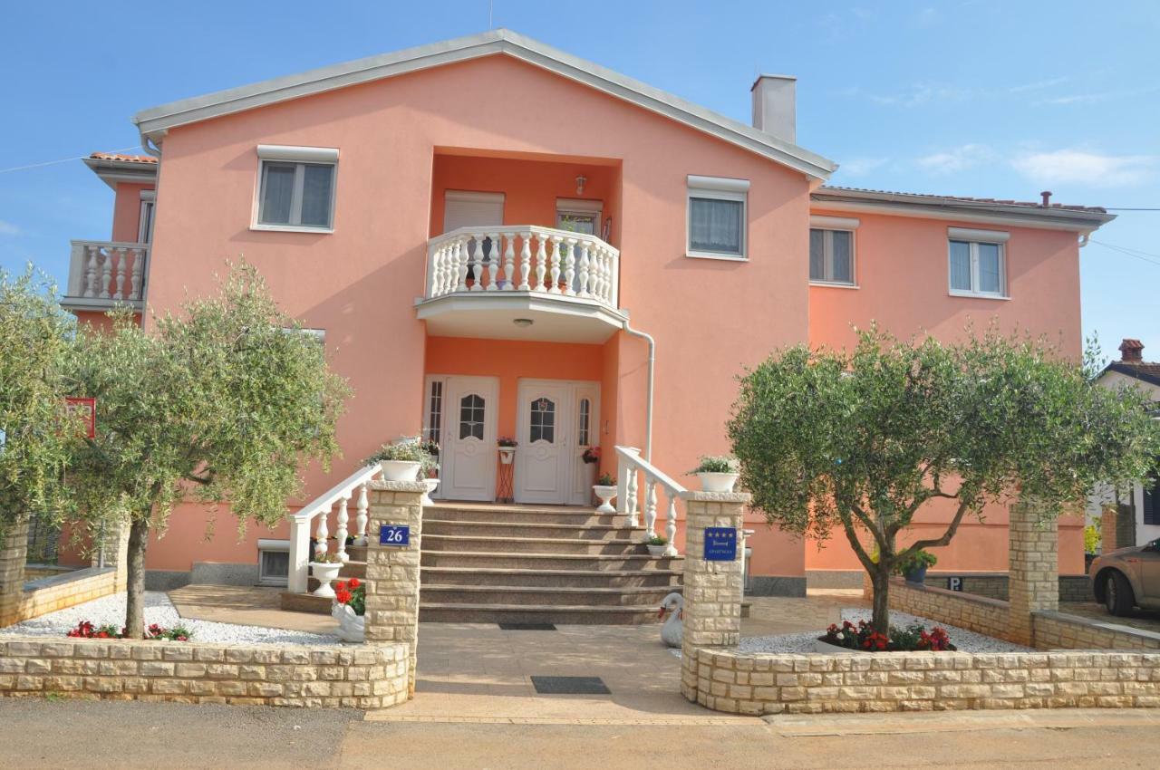 Apartments Rosa Umag Exterior foto